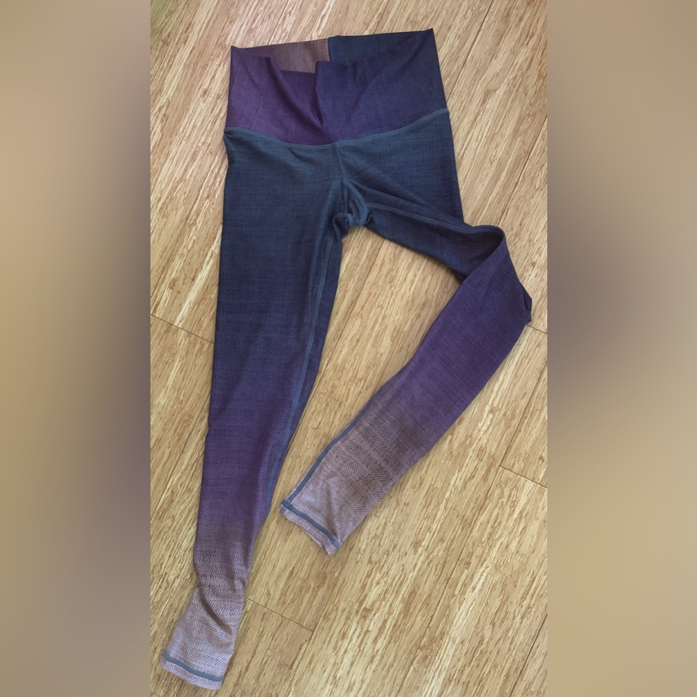 Niyama Sol leggings yoga pants S made from recycled materials purple grey rust